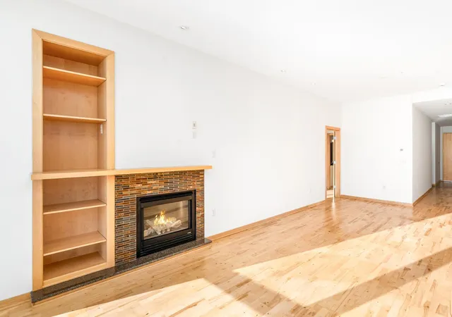 5th image of 311 E Superior St, Duluth, MN 55802