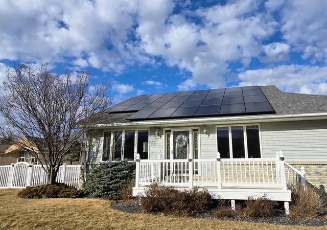 2nd image of 807 8th St Sw, Pipestone, MN 56164 | MLS# 7011751