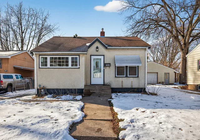 Photo 2 of Single family home for sale at 2069 Manitou Ave, Saint Paul, MN 55119 | MLS# 7012243 | Listing updated on 2026-05-27