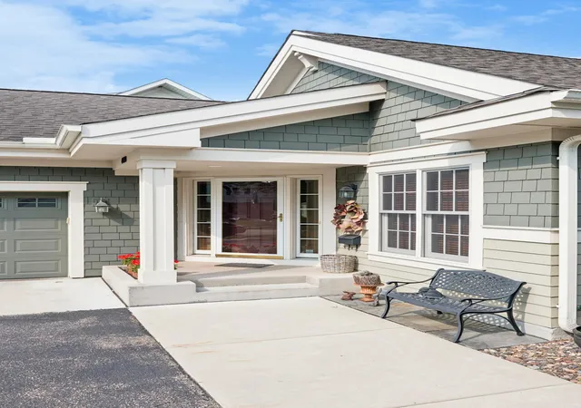 Photo 3 of Single family home for sale at 4010 Sunnyside Rd, Minneapolis, MN 55424 | MLS# 7012318 | Listing updated on 2026-10-22
