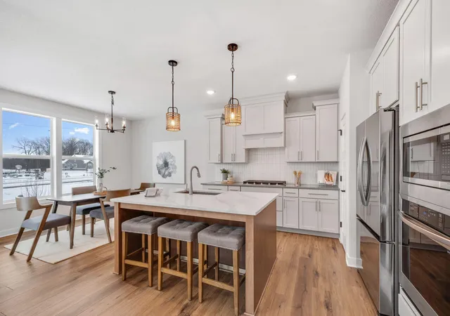 Photo 4 of Single family home for sale at 10261 Shadyview Ln N, Maple Grove, MN 55311 | MLS# 7012507 | Listing updated on 2026-08-27