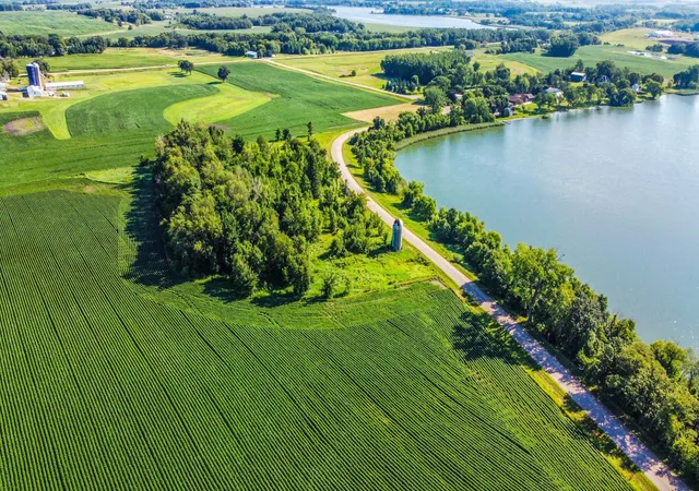 3rd image of 7250 Rutz Lake Rd, Waconia, MN 55387 | MLS# 7012627