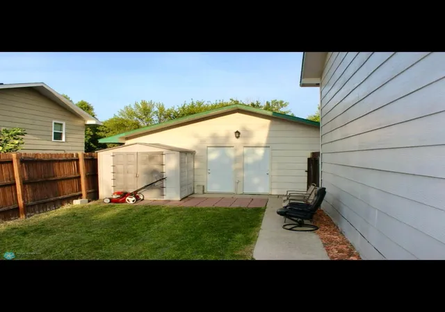 3rd image of 3025 18Th St S, Fargo, ND 58103 | MLS# 7012747