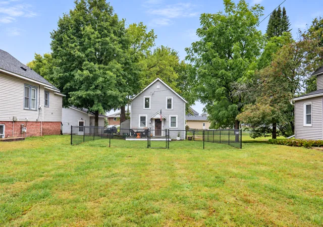 Photo 18 of Single family home for sale at 530 4th Street, Green Isle, MN 55338 | MLS# 7013095 | Listing updated on 2026-10-05