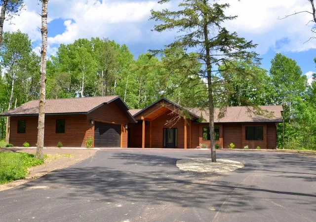 Photo 2 of Single family home for sale at 27222 Is View Dr, Park Rapids, MN 56470 | MLS# 7013412 | Listing updated on 2026-09-28