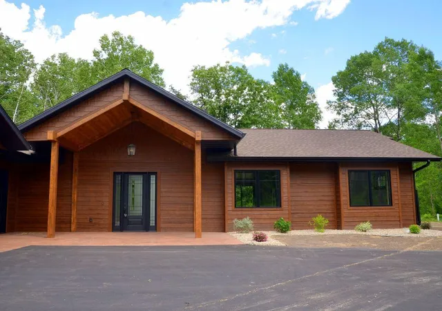 Photo 3 of Single family home for sale at 27222 Is View Dr, Park Rapids, MN 56470 | MLS# 7013412 | Listing updated on 2026-08-20