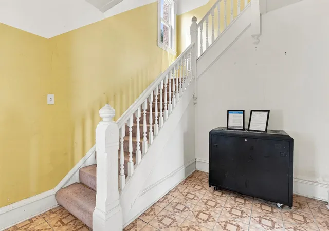 Listing Photo 3 - Condo for sale in building located at 1716 University Ave NE, Minneapolis, MN 55413