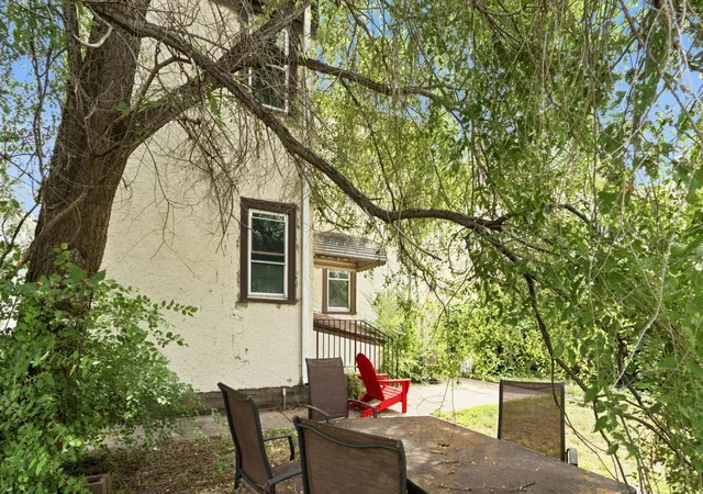 Listing Photo 2 - Condo for sale in building located at 1716 University Ave NE, Minneapolis, MN 55413 - Unit #