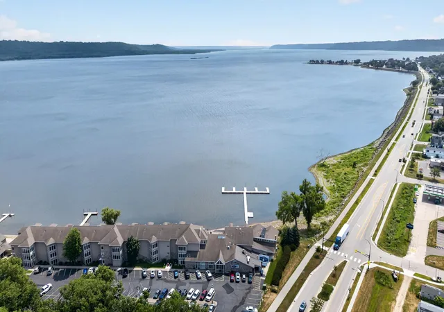 3rd image of 1702 N Lakeshore Dr, Lake, MN 55041