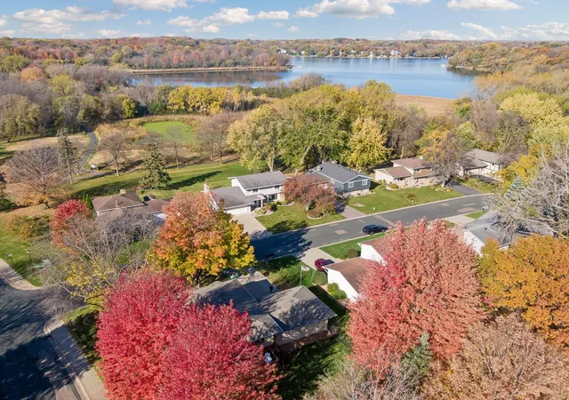 Photo 4 of Single family home for sale at 7102 Annapolis Ln N, Maple Grove, MN 55311 | MLS# 7014012 | Listing updated on 2026-10-23