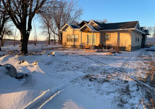 Homes for sale in Jackson, MN | 54040 810th St, Jackson, MN 56143 | MLS# 7014138