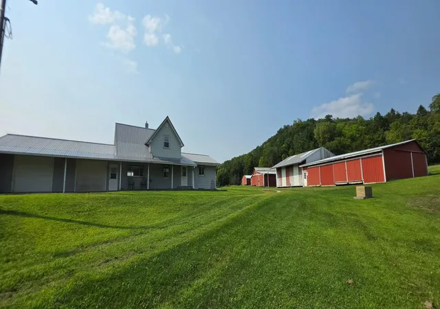 Photo 3 of Single family home for sale at 34760 Fawn Dr, Lanesboro, MN 55949 | MLS# 7014171 | Listing updated on 2026-08-20