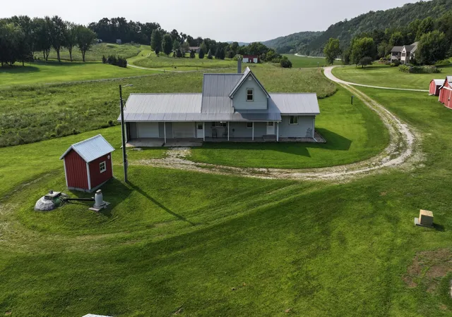 Photo 4 of Single family home for sale at 34760 Fawn Dr, Lanesboro, MN 55949 | MLS# 7014171 | Listing updated on 2026-08-20