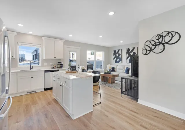 1st image of 8851 Granite Ct, Saint Paul, MN 55129 | MLS# 7014206
