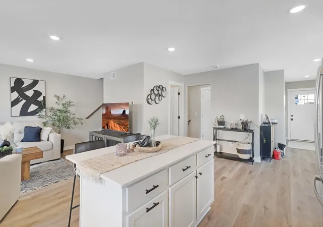 2nd image of 8851 Granite Ct, Saint Paul, MN 55129 | MLS# 7014206