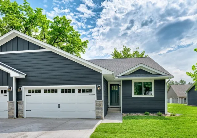 Homes for sale in Ellsworth, WI | 232 S Chestnut St, Ellsworth, WI 54011 | MLS# 7014538