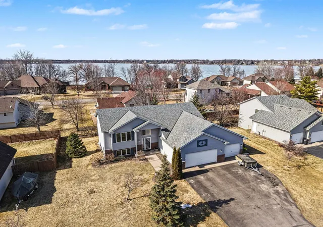 Homes for sale in Lindstrom, MN | 29602 Shoreview Cir, Lindstrom, MN 55045 | MLS# 7014664