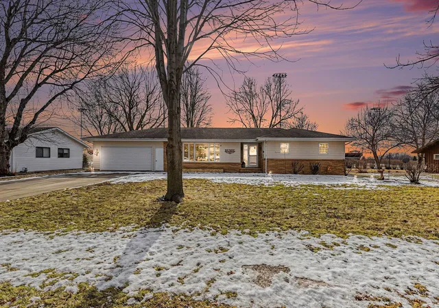 Homes for sale in Luverne, MN | 417 S Fairview Dr, Luverne, MN 56156 | MLS# 7014745