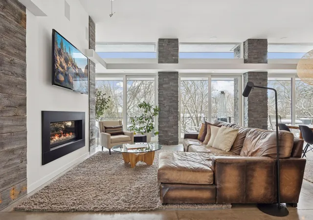 5th image of 17950 Fairhomes Ln, Wayzata, MN 55391 | MLS# 7014891