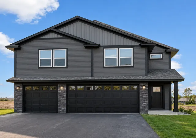 1st image of 370 Florence Ave S, Annandale, MN 55302 | MLS# 7015037