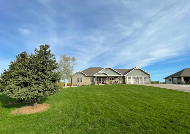 5th image of 225 Alaina Pl Ne, Sauk Rapids, MN 56379 | MLS# 7015266