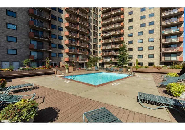 Homes for sale in Saint Paul, MN | 66 9th St E #2512, Saint Paul, MN 55101 | MLS# 7015350