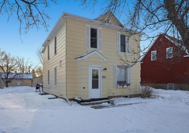 Homes for sale in Fargo, ND | 702 21st St S, Fargo, ND 58103 | MLS# 7015520