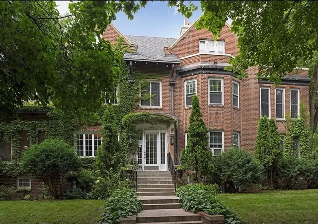 1st image of 1820 Girard Ave S #1, Minneapolis, MN 55403 | MLS# 7015764