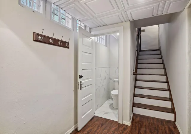 41st image of 1820 Girard Ave S #1, Minneapolis, MN 55403 | MLS# 7015764