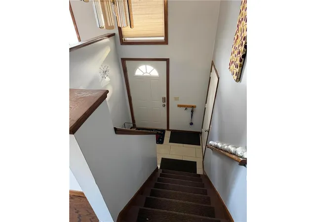 Photo 3 of Single family home for sale at 301 Aster Dr, Northfield, MN 55057 | MLS# 7016004 | Listing updated on 2026-07-30