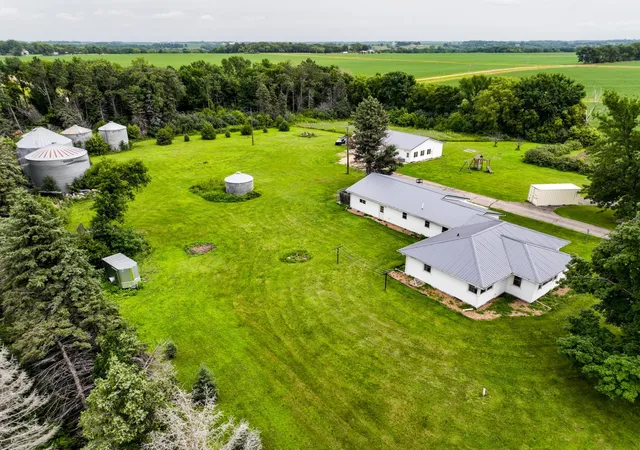 Homes for sale in Montevideo, MN | 3876 230th St, Montevideo, MN 56265 | MLS# 7016024
