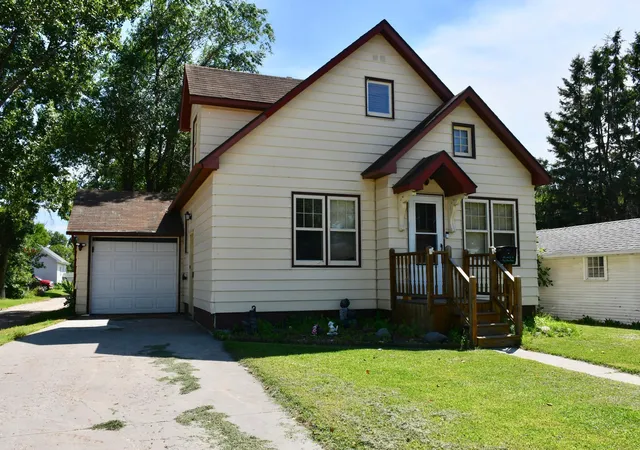Photo 1 of Single family home for sale at 216 6th Street W, Thief River Falls, MN 56701 | MLS# 7016106 | Listing updated on 2026-08-24