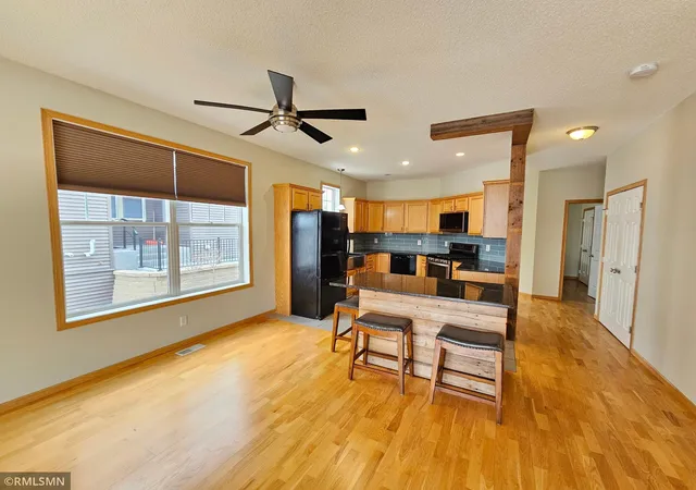 Homes for sale in Maplewood, MN | 2065 Woodlynn Ave, Maplewood, MN 55109 | MLS# 7016513