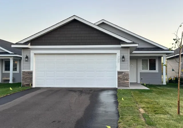 Photo 3 of Single family home for sale at 720 Cherrywood Ln Ne, Isanti, MN 55040 | MLS# 7016688 | Listing updated on 2026-10-18