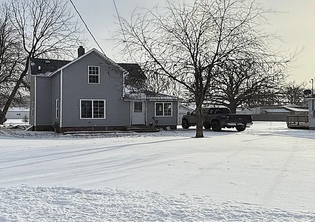 Homes for sale in Montevideo, MN | 582 Gravel Rd, Montevideo, MN 56265 | MLS# 7017248