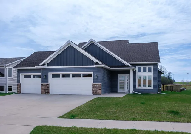 Photo 1 of Single family home for sale at 2415 Elk Run Dr Se, Pine Island, MN 55963 | MLS# 7017551 | Listing updated on 2026-09-17