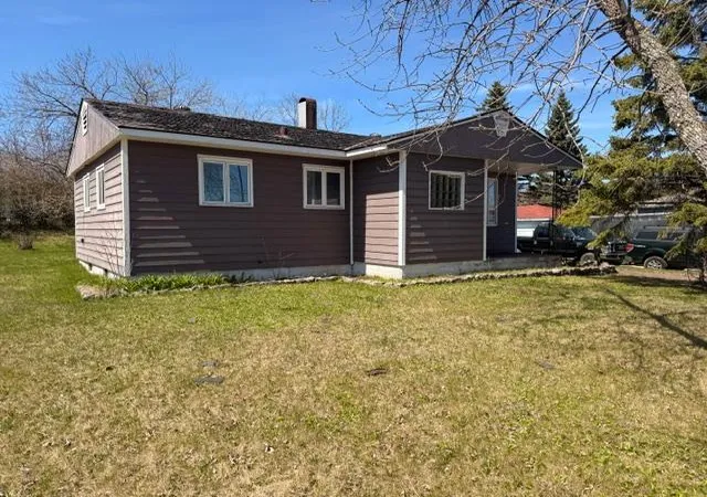 Photo 2 of Sale Pending at 122 Banks Blvd, Silver Bay, MN 55614 | MLS# 7017586 | Listing updated on 2026-09-03