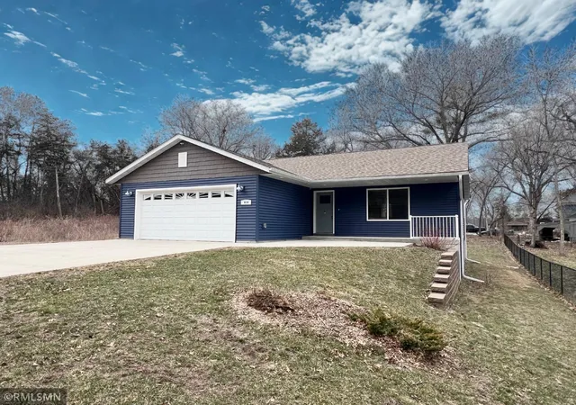 Homes for sale in Cannon Falls, MN | 616 3rd St Sw, Cannon Falls, MN 55009 | MLS# 7017631