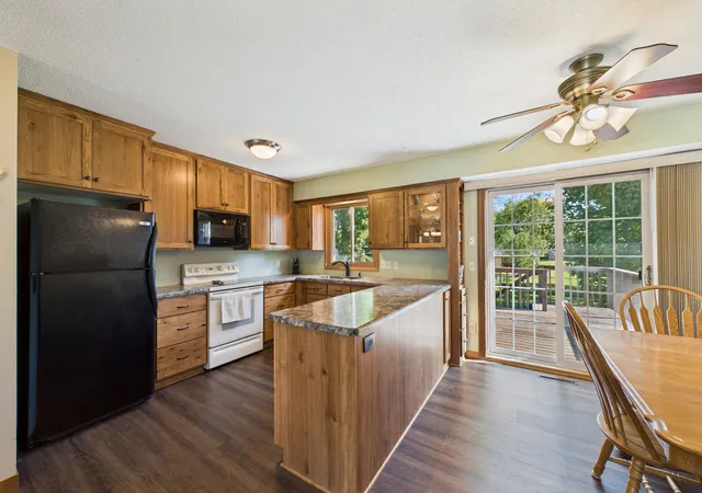 Photo 3 of Single family home for sale at 1823 Houle Cir, Hugo, MN 55038 | MLS# 7017702 | Listing updated on 2026-10-08