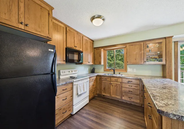 Photo 4 of Single family home for sale at 1823 Houle Cir, Hugo, MN 55038 | MLS# 7017702 | Listing updated on 2026-10-08