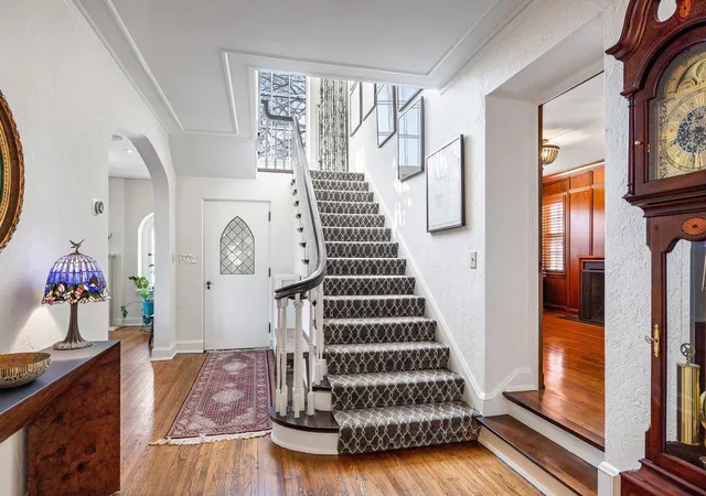 Photo 3 of Mansion for sale at 1014 Mount Curv Ave, Minneapolis, MN 55403 | MLS# 7017735 | Listing updated on 2026-09-24
