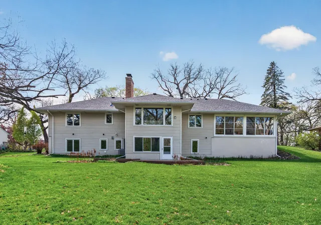 31st image of 124 Ardmore Dr, Golden Valley, MN 55422 | MLS# 7017875