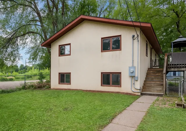 36th image of 1214 Penn Ave N, Minneapolis, MN 55411 | MLS# 7017973