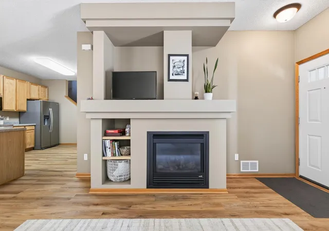 Homes for sale in Maplewood, MN | 751 Maple Hills Dr #B, Maplewood, MN 55117 | MLS# 7018160