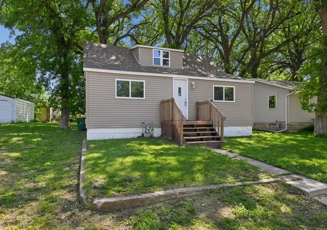 Homes for sale in Jackson, MN | 108 Maple St, Jackson, MN 56143 | MLS# 7018312