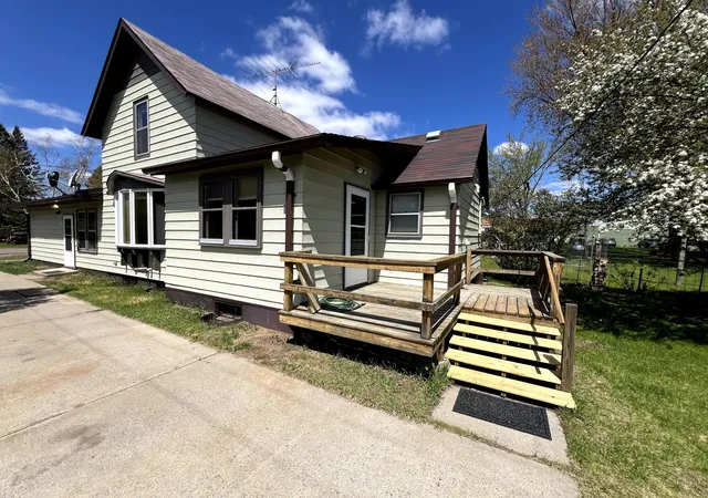 Homes for sale in Mc Gregor, MN | 20 S Main St, Mc Gregor, MN 55760 | MLS# 7018349
