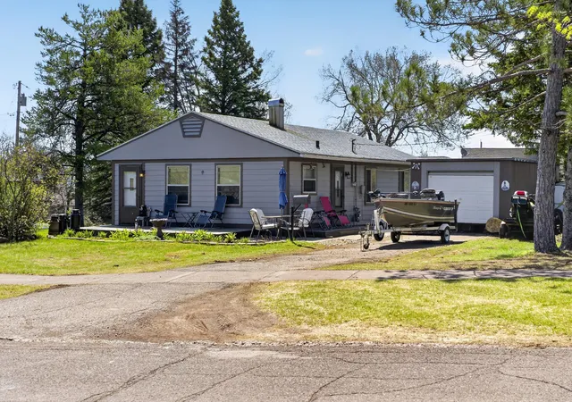 2nd image of 39 Edison Blvd, Silver Bay, MN 55614 | MLS# 7018394