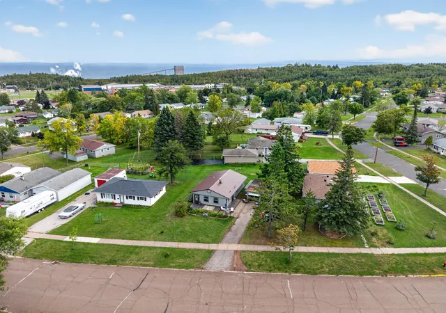 Photo 2 of Single family home for sale at 39 Edison Blvd, Silver Bay, MN 55614 | MLS# 7018394 | Listing updated on 2026-09-22