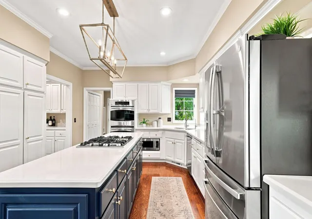 Photo 3 of Single family home for sale at 9486 Olympia Dr, Eden Prairie, MN 55347 | MLS# 7018649 | Listing updated on 2026-10-21