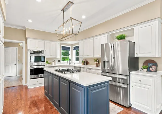 Photo 4 of Single family home for sale at 9486 Olympia Dr, Eden Prairie, MN 55347 | MLS# 7018649 | Listing updated on 2026-10-21